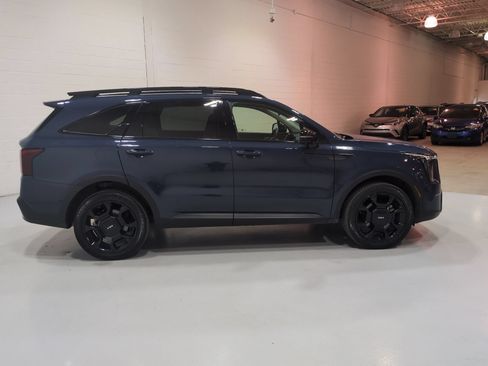 Certified 2024 Kia Sorento SX AWD/4WD image 2