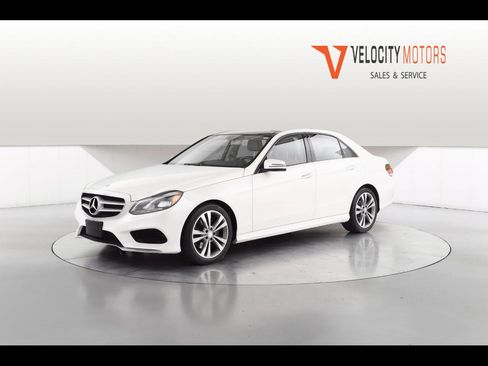 Used 2016 Mercedes-Benz E 350 4MATIC Sedan image 1