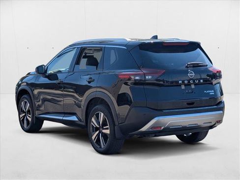 Used 2023 Nissan Rogue Platinum w/ Platinum Premium Package image 8