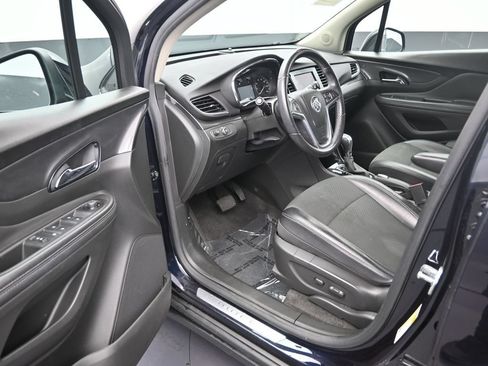 Used 2022 Buick Encore Preferred w/ Safety Package AWD/4WD image 10