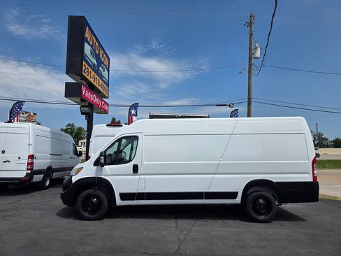 Used 2025 RAM ProMaster 3500 w/ Convenience Group FWD image 4