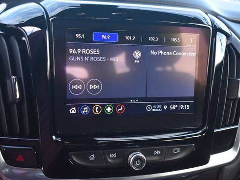 Used 2023 Chevrolet Traverse LT image 32