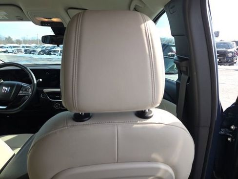 Used 2025 Buick Encore GX Sport Touring w/ Advanced Technology Package image 27