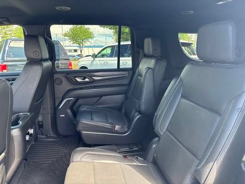 Used 2022 GMC Yukon XL Denali AWD/4WD image 48