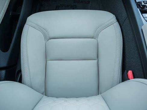 New 2026 Volvo XC60 B5 Plus w/ Climate Package image 32