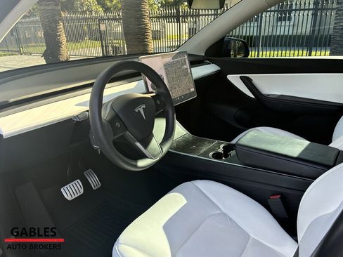 Used 2021 Tesla Model Y Performance AWD/4WD image 14