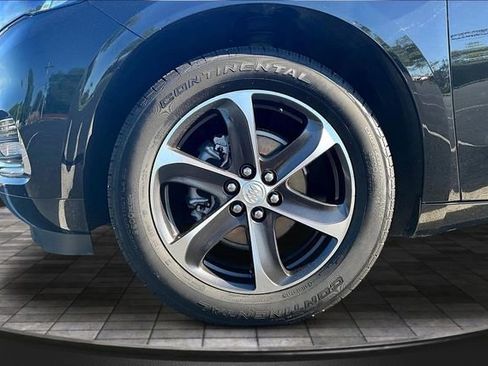 Used 2021 Buick Enclave Essence w/ Sport Touring Edition FWD image 35