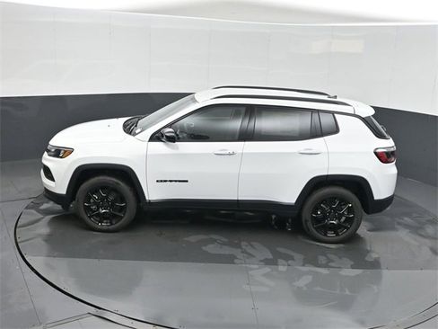 New 2026 Jeep Compass Latitude image 34