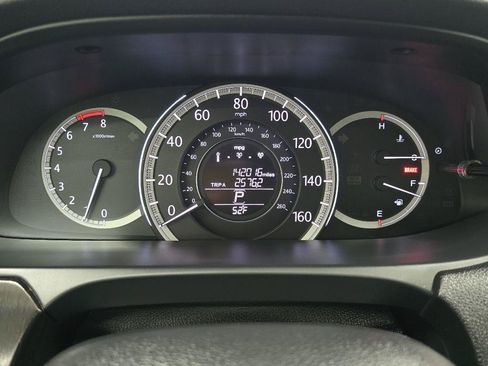 Used 2015 Honda Accord EX-L image 32