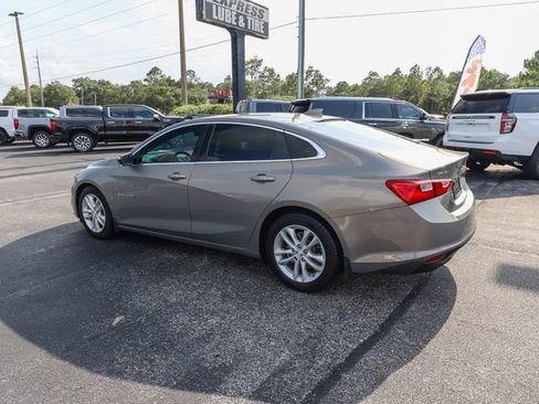 Used 2018 Chevrolet Malibu Hybrid w/ Leather Package FWD image 6