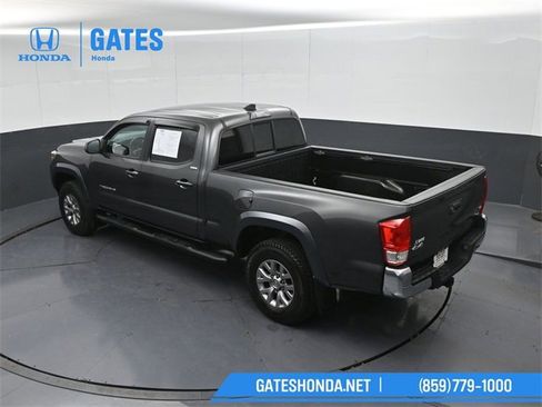 Used 2017 Toyota Tacoma SR5 image 57