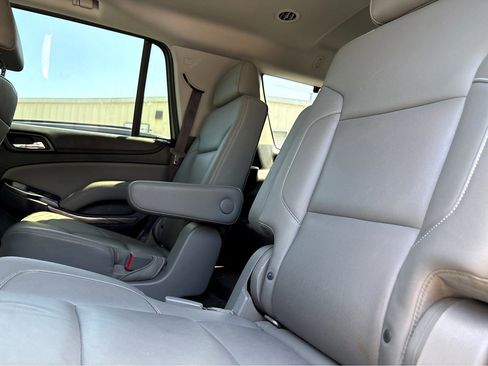 Used 2018 Chevrolet Tahoe LT w/ LT Signature Package image 20