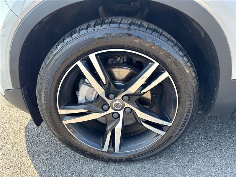 Used 2021 Volvo XC40 T5 R-Design AWD/4WD image 33