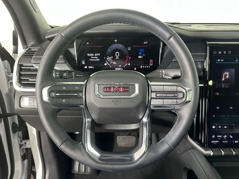 Used 2024 GMC Acadia Elevation w/ Luxury Package image 11