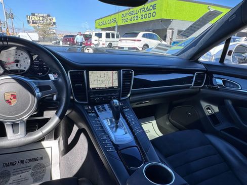 Used 2016 Porsche Panamera GTS image 20