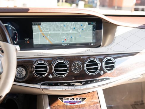 Used 2018 Mercedes-Benz S 560 4MATIC Sedan w/ Premium Package image 30