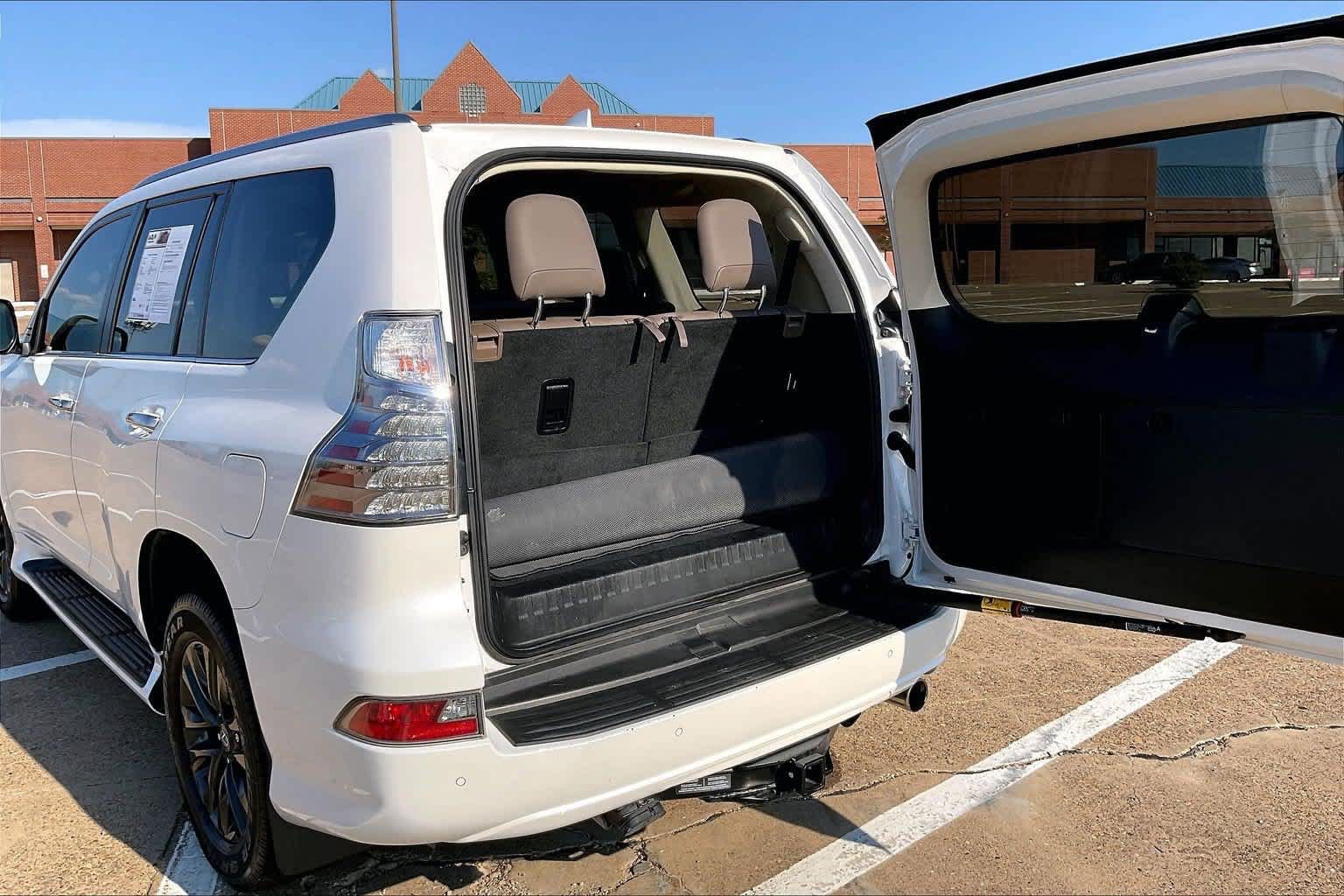 Used 2020 Lexus GX 460 Premium w/ Premium Package AWD/4WD image 18