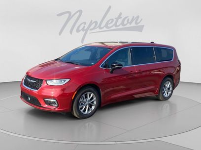 Used 2026 Chrysler Pacifica Limited