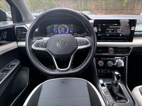Used 2025 Volkswagen Taos S AWD/4WD image 17