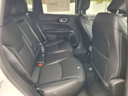 New 2026 Jeep Compass Latitude image 14