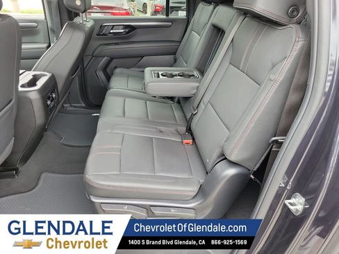 Certified 2025 Chevrolet Suburban RST image 22