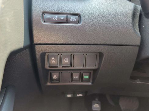 Used 2021 Nissan Rogue Sport SV FWD image 25