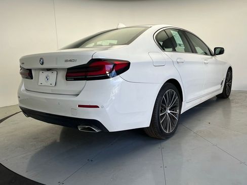 Used 2023 BMW 540i xDrive w/ Premium Package AWD/4WD image 3