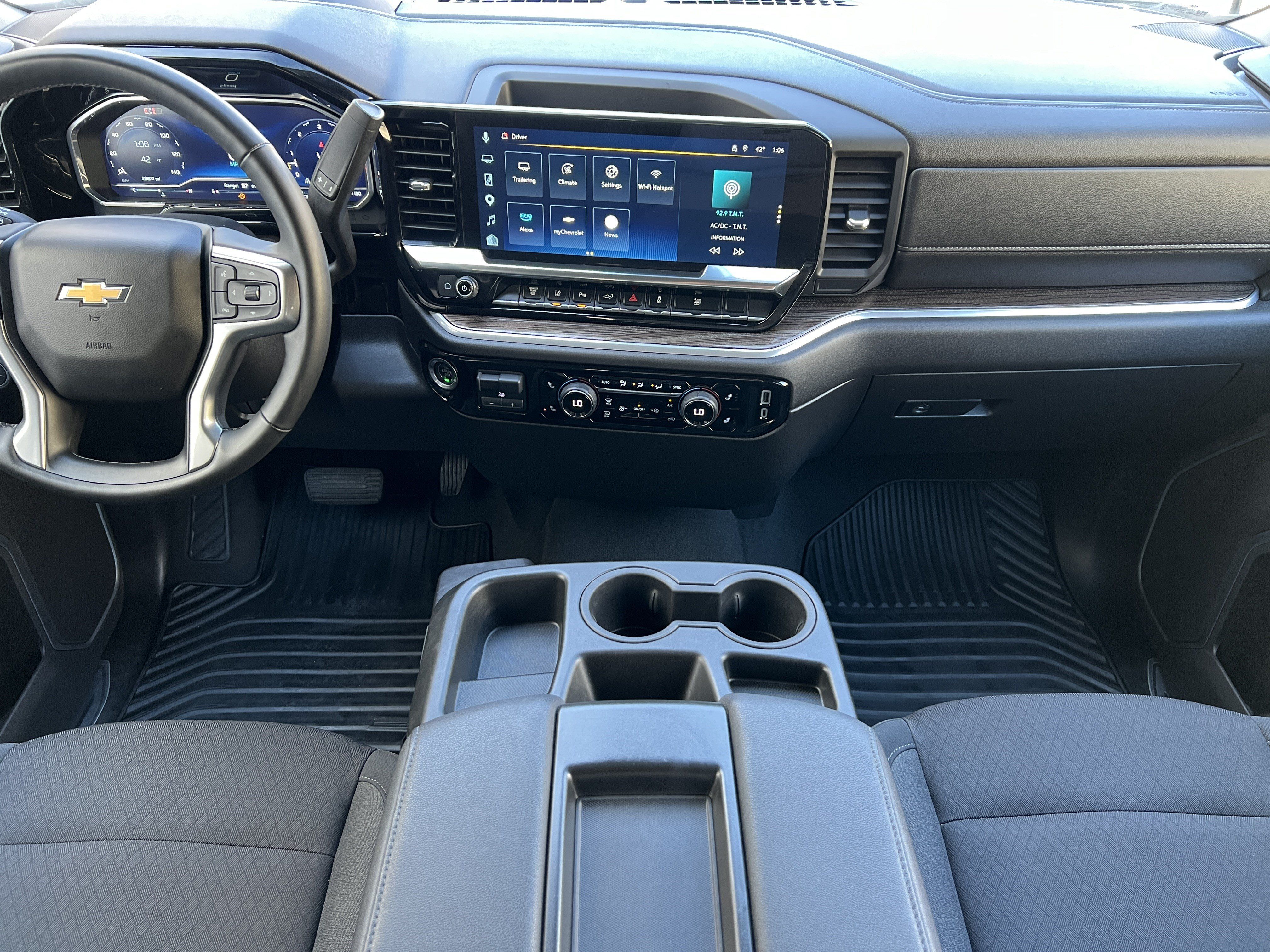 Used 2025 Chevrolet Silverado 2500 LT w/ Safety Package AWD/4WD image 32