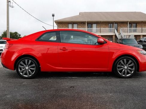 Used 2011 Kia Forte Koup SX FWD image 16