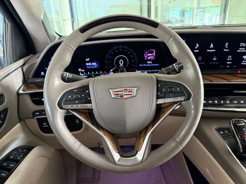 Used 2022 Cadillac Escalade Sport Platinum w/ LPO, ONYX Package AWD/4WD image 16