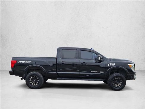 Used 2019 Nissan Titan PRO-4X w/ Pro-4x Convenience Package image 4