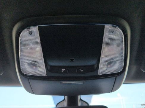 Used 2024 Dodge Durango SXT image 32