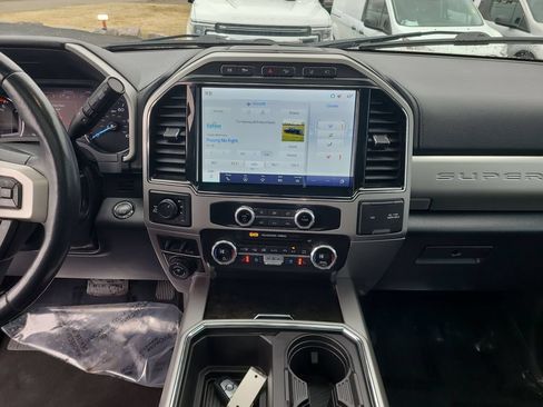Used 2022 Ford F250 Lariat w/ Lariat Ultimate Package AWD/4WD image 35