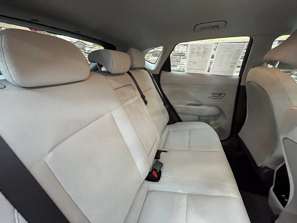 Used 2024 Hyundai Kona SE AWD/4WD image 41