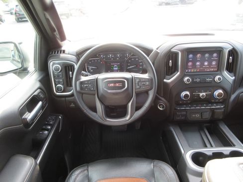 Certified 2020 GMC Sierra 1500 AT4 w/ AT4 Premium Package image 18