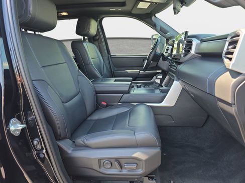 Used 2023 Toyota Sequoia Platinum AWD/4WD image 10