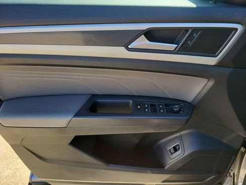 Used 2023 Volkswagen Atlas SEL R-Line image 23