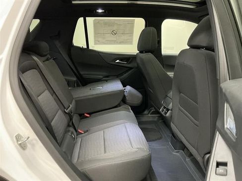 New 2027 Chevrolet Equinox LT w/ Safety and Technology Package AWD/4WD image 33