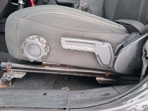 Used 2018 Jeep Wrangler Unlimited Sport image 15