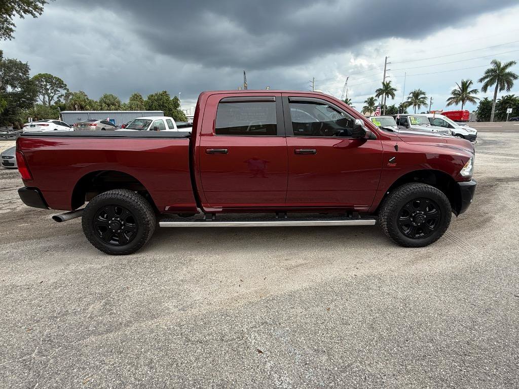 Used 2018 RAM 2500 SLT w/ Luxury Group AWD/4WD image 3
