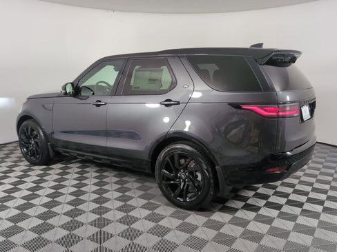 Used 2025 Land Rover Discovery Dynamic SE image 2