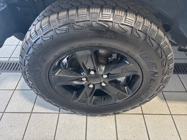 Used 2021 Jeep Wrangler Unlimited Sahara AWD/4WD image 5