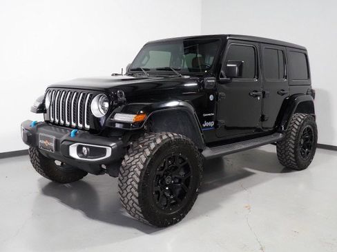 Used 2023 Jeep Wrangler 4xe Sahara w/ Cold Weather Group image 11