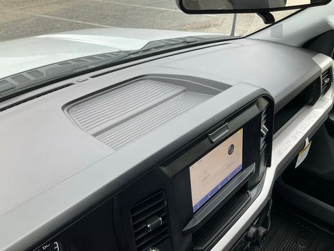 New 2025 Ford F250 XL w/ XL Chrome Package image 67