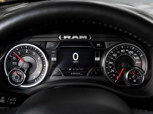Used 2023 RAM 1500 Laramie AWD/4WD image 28
