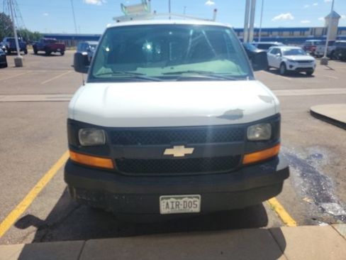 Used 2008 Chevrolet Express 2500 RWD image 2