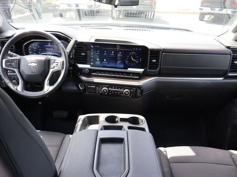 Used 2023 Chevrolet Silverado 1500 LT AWD/4WD image 15