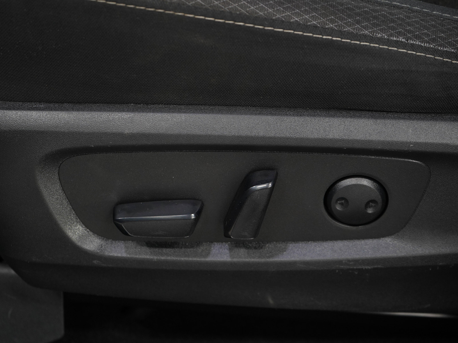 Used 2023 Nissan Pathfinder SV AWD/4WD image 25