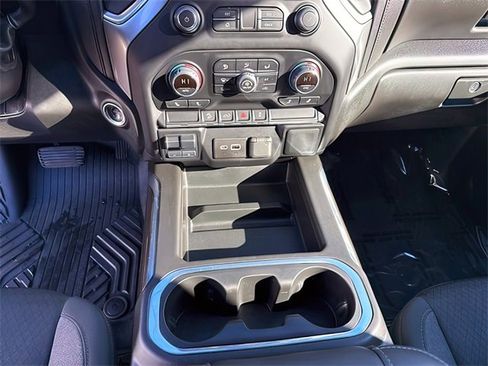 Used 2022 Chevrolet Silverado 2500 LT w/ Convenience Package image 23