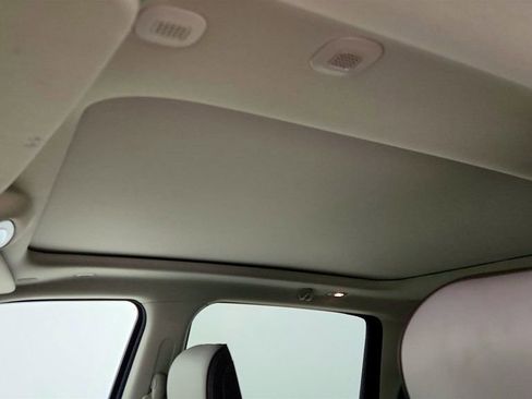 Used 2025 RAM 1500 Laramie image 10